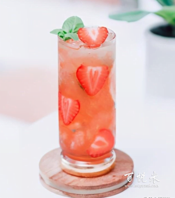 夏日消暑飲品！這8款可在家輕松自制的雞尾酒，一定要試試